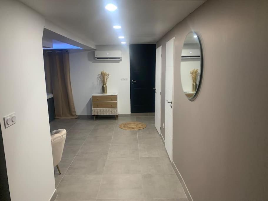 Sandspa Logement Avec Jacuzzi Оранж Екстер'єр фото