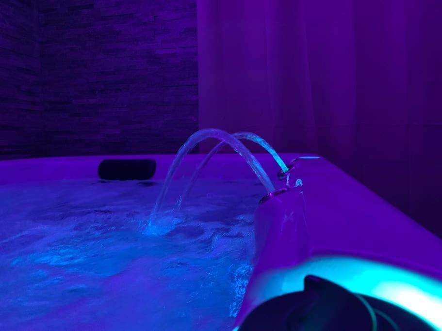 Sandspa Logement Avec Jacuzzi Оранж Екстер'єр фото