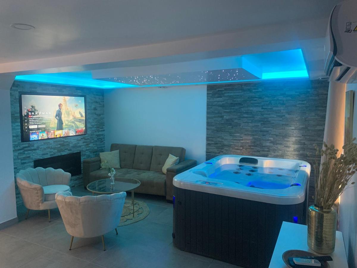 Sandspa Logement Avec Jacuzzi Оранж Екстер'єр фото