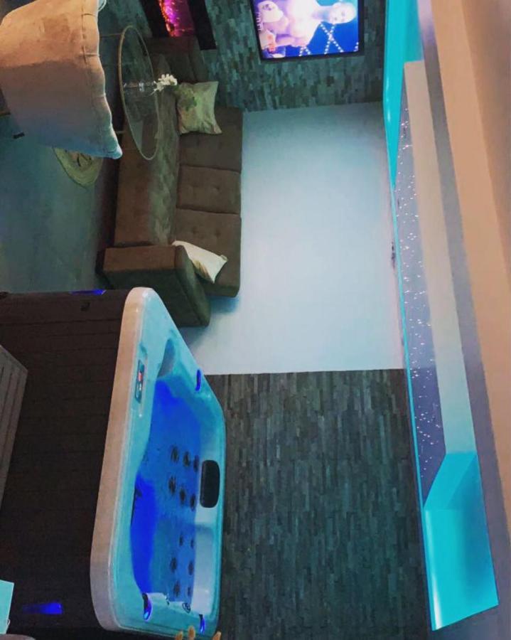 Sandspa Logement Avec Jacuzzi Оранж Екстер'єр фото